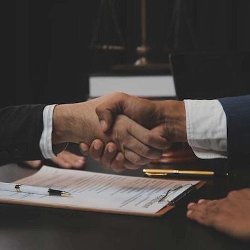 Law firms San Diego legal services Spanish bilingual criminal defense attorney Jason Ronis Law free consultation
